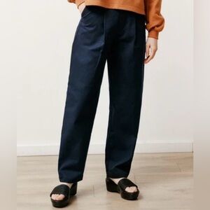 PRIORY pleat canvas trouser XS navy tapered bow leg barrel pant timeless Canada